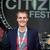 20130222162758-hugh_at_the_global_citizn_festival