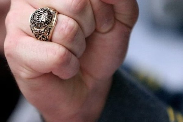 20120117161044-fist20120117-31032-a5x0ye-0