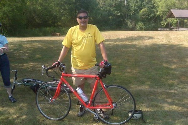 20120411092248-garyonbike