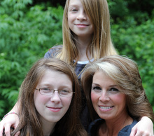 20120824085619-julie_and_her_girls