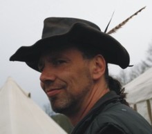 20120902231521-j_rn_mit_hut