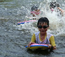 20130403212507-http___makeagif.com_media_4-04-2013_dsjzgw
